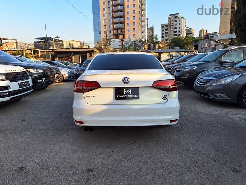 Volkswagen Jetta 2.0T اجنبية تسجيا قديم 4