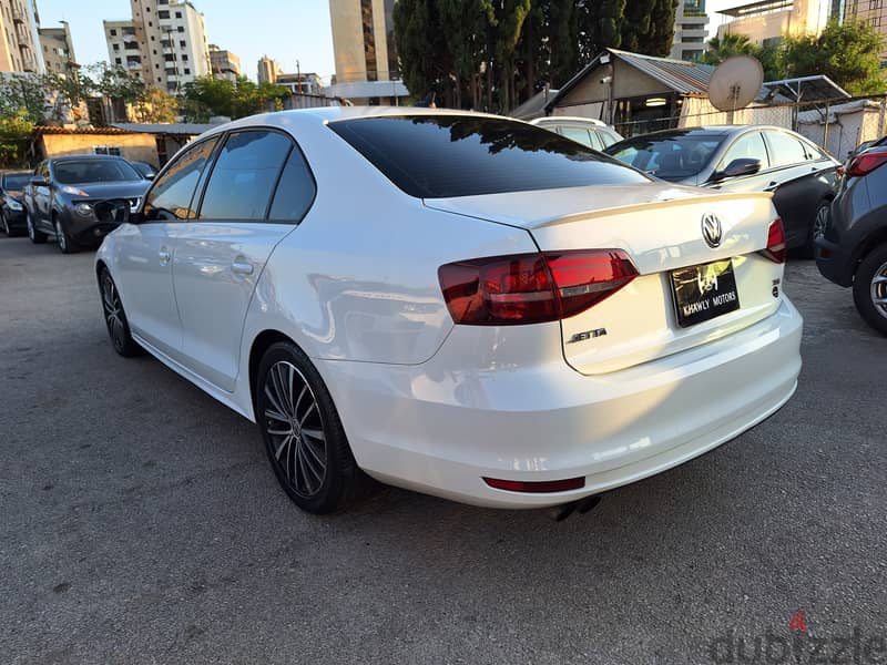 Volkswagen Jetta 2.0T اجنبية تسجيا قديم 5