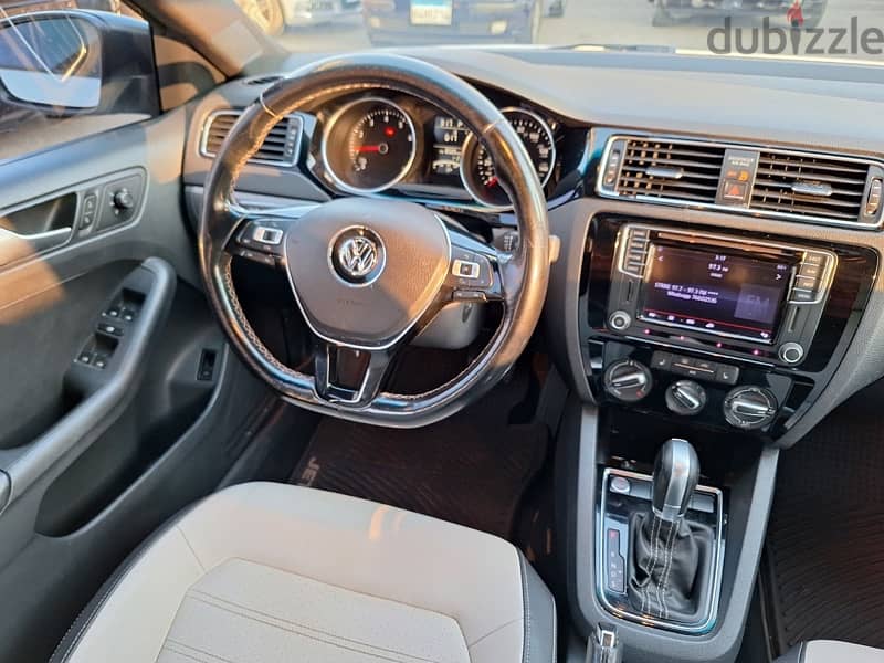 Volkswagen Jetta 2.0T اجنبية تسجيا قديم 7