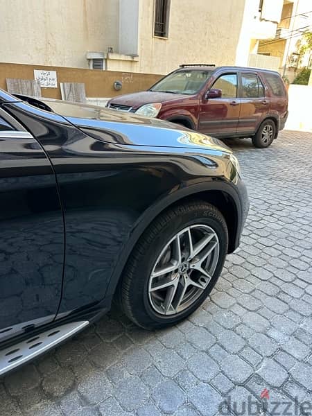 Mercedes GLC 300 AMG-line 4matic 2017 black on black (clean carfax) 6