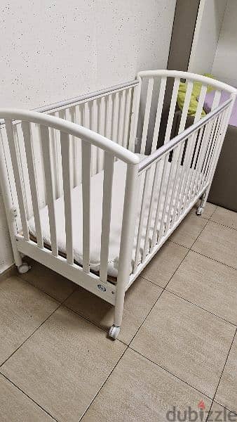 baby crib