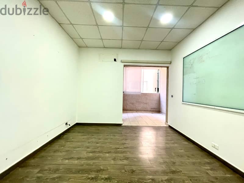 JH24-3650 Office 125m for rent in Jdeideh ( All Inclusive ) $ 860 cash 3