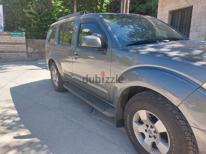 Nissan Pathfinder 2005 1