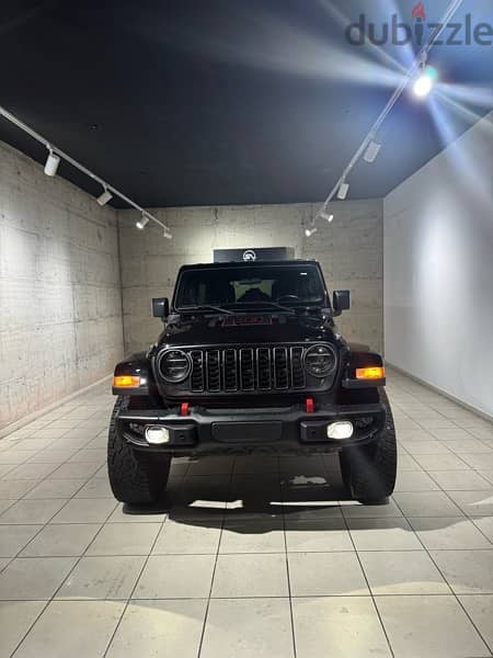 Jeep Wrangler 2020 in excellent condition 14