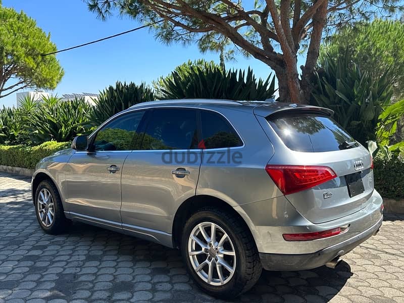 Audi Q5 2009 5