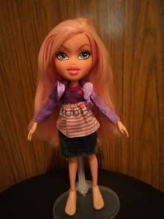 ClOE SELFIE SNAPS BRATZ MGA wearing as new doll 2017+Nude feet shoes