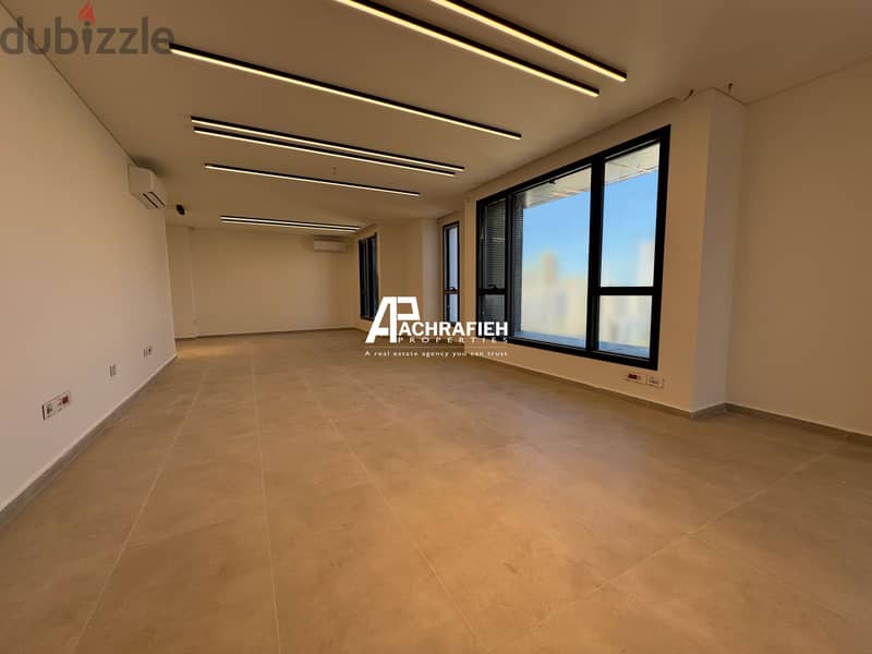 Office for Rent In Achrafieh - مكتب للإجار في الأشرفية 2