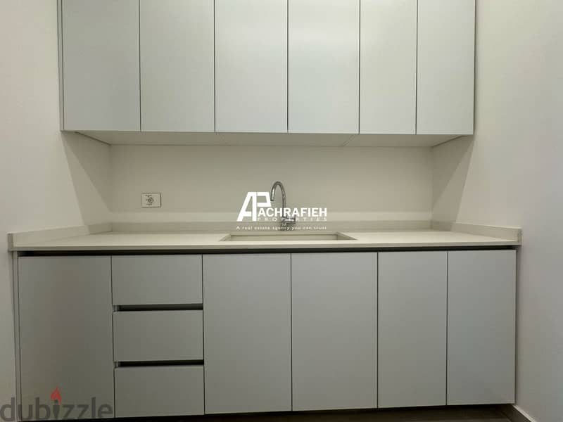 Office for Rent In Achrafieh - مكتب للإجار في الأشرفية 6