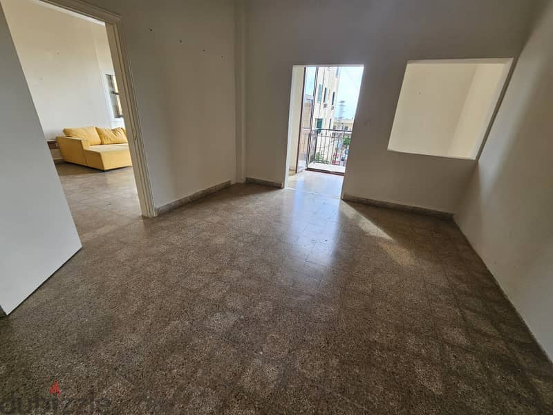 RWB339MT - Office for Rent in Jbeil 1