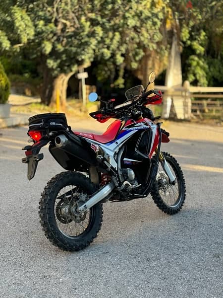 crf 250 Rally in excellent condition 2