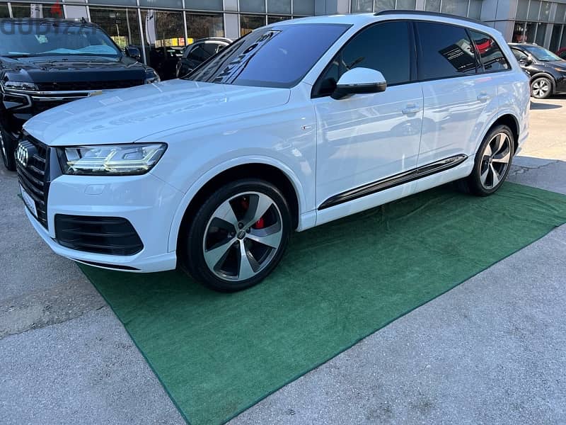 Audi Q7 2017 Sline 1