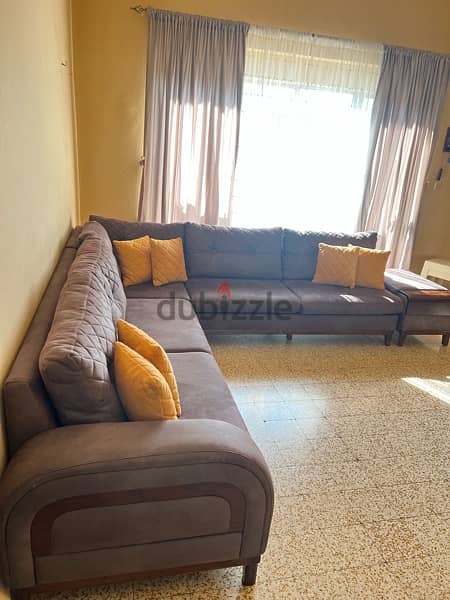 living room available in aley 7