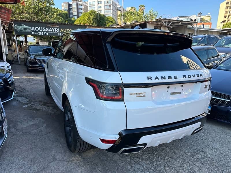 Land Rover Range Rover Sport 2018 10