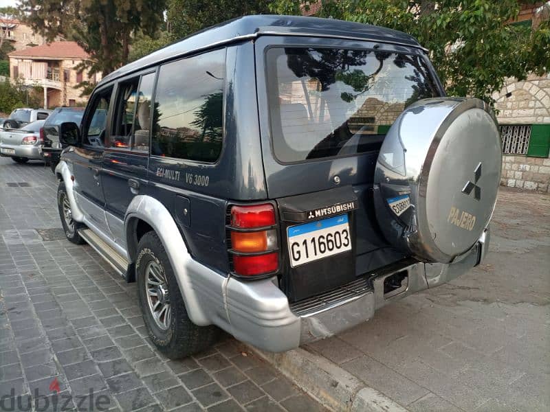 Mitsubishi Pajero 1991 6