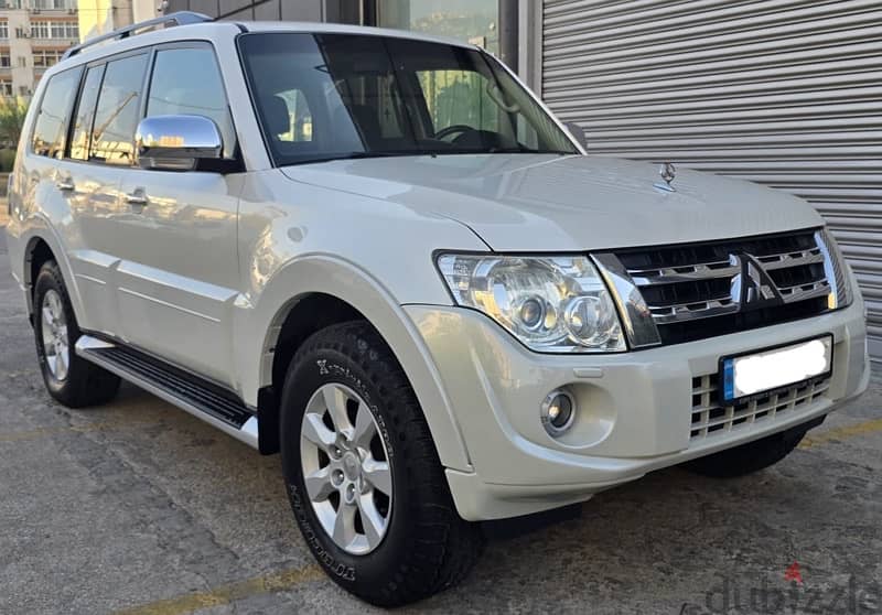 Mitsubishi Pajero 2013 1