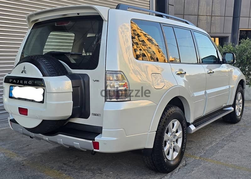 Mitsubishi Pajero 2013 8