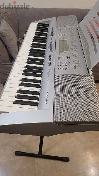 CASIO CTK-4000 KEYBOARD USED 2 MONTHS ONLYY!