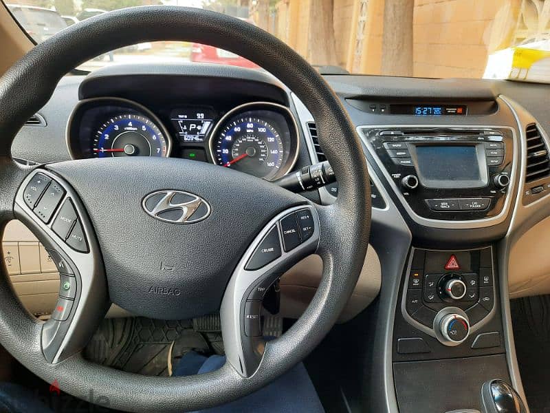 Hyundai Elantra 2016 10