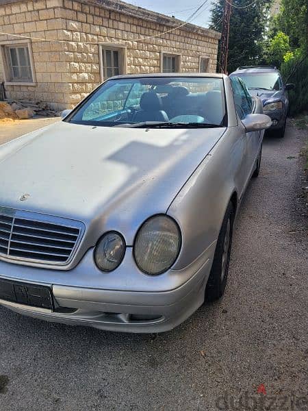 Mercedes-Benz CLK-Class 2000 1