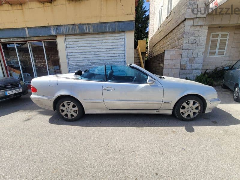 Mercedes-Benz CLK-Class 2000 3