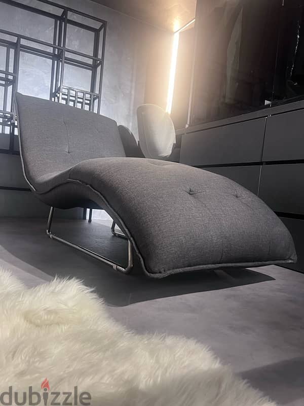 Galerie Vanlian Chaise Lounge Chairs 1