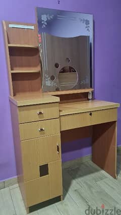 Dressing table 0