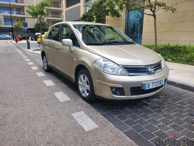 Nissan Tiida 2012 0