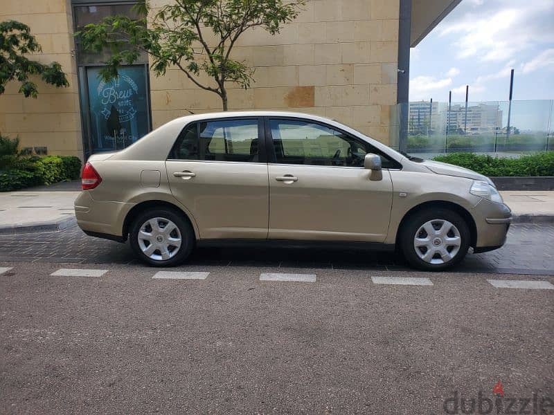 Nissan Tiida 2012 3