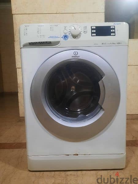 washing machine Indesit / 10kg / A+++ / made in italy / good condition 0