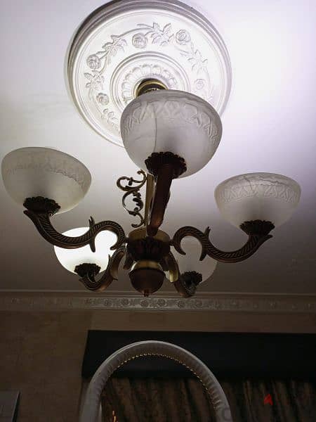 chandeliers in good conditions 1