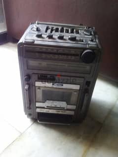 Hitachi old fashion stereo 0