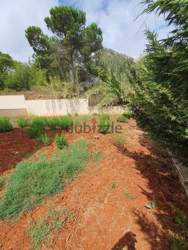 220m²+130m²Garden | Apartment for rent in baabdat 11