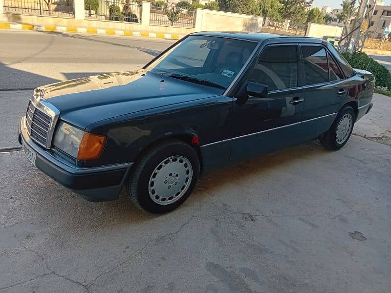 Mercedes-Benz 200 Series 1992 1