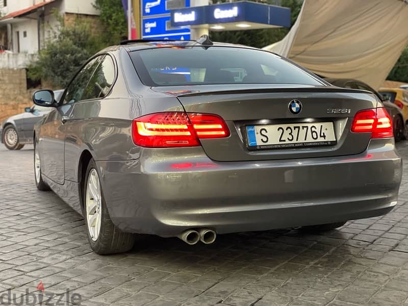 BMW 3-Series 2011 3