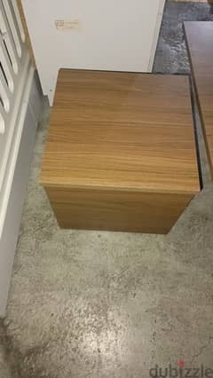 3 wood tables in good condition 0