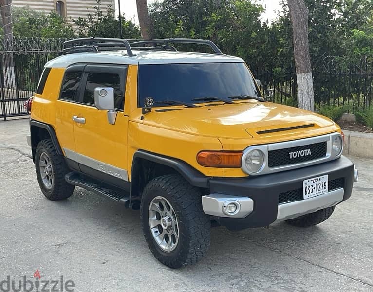 Toyota FJ Cruiser 2010 1