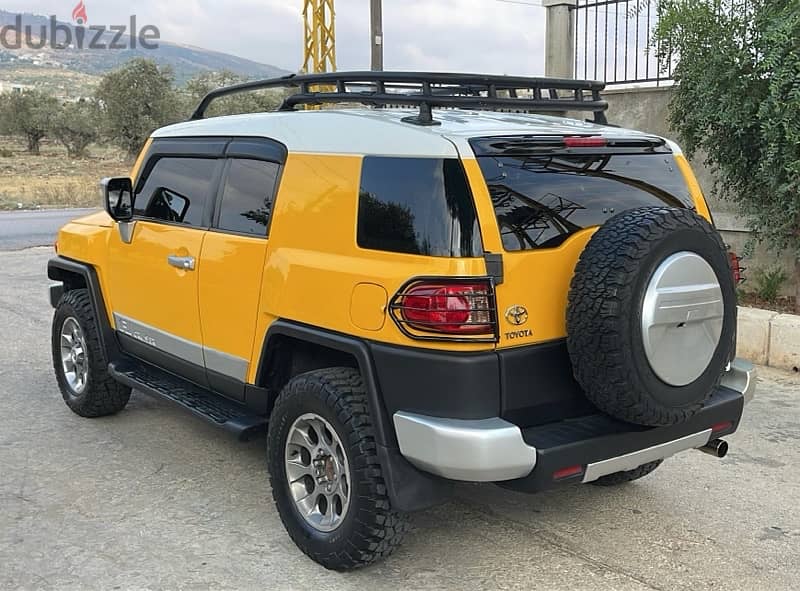 Toyota FJ Cruiser 2010 3