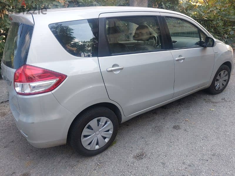 Suzuki Ertiga 2017 1