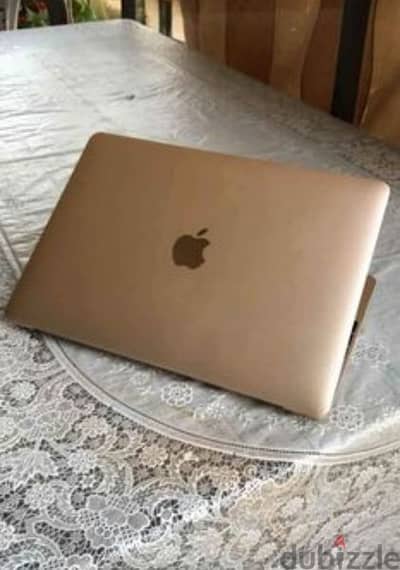 macbook retina 12" early 2016 core M3 1.1 GHz 8GB 256 flash drive