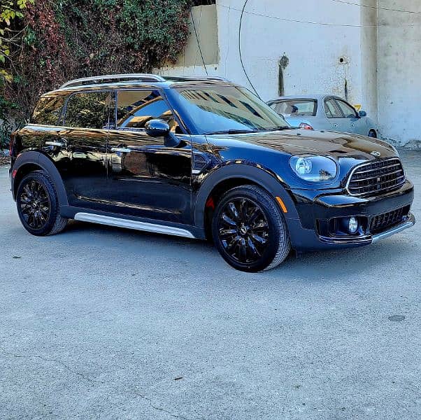 MINI Countryman 2018 full mint condition 4