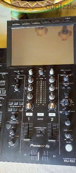 XDJ - RX3 + AIAIAI TMA 2 modular headphones 2