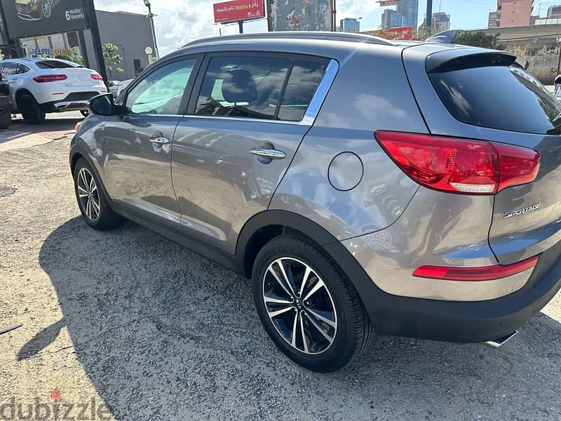 Kia Sportage 2016 Sx GDI like new 10