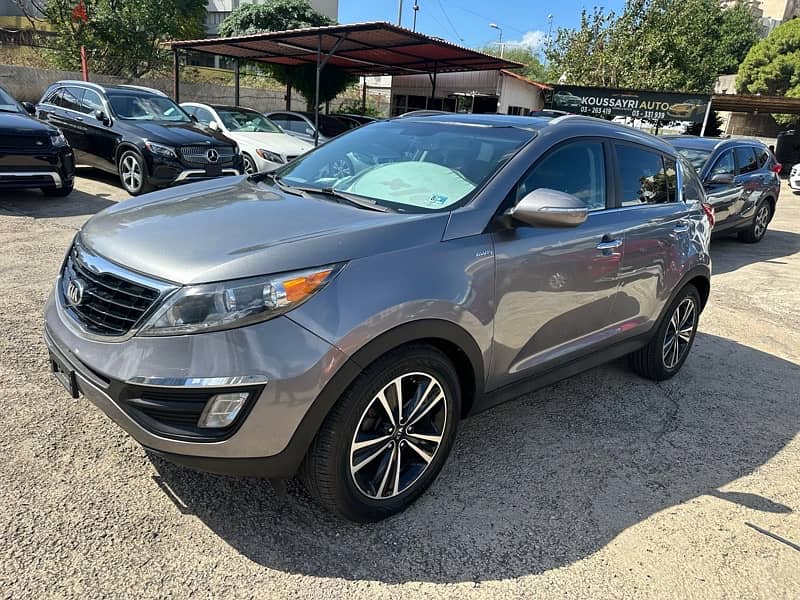 Kia Sportage 2016 Sx GDI like new 12