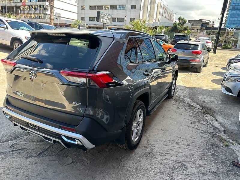 Toyota Rav 4 2019 9