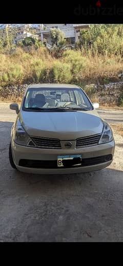 Nissan Tiida 2010 خارقة النظافة