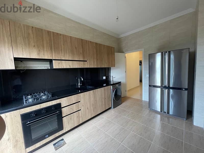 A brand new apartment for rent in kornet el hamra 12