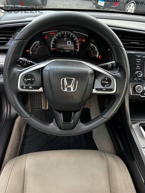 Honda Civic 2019 7