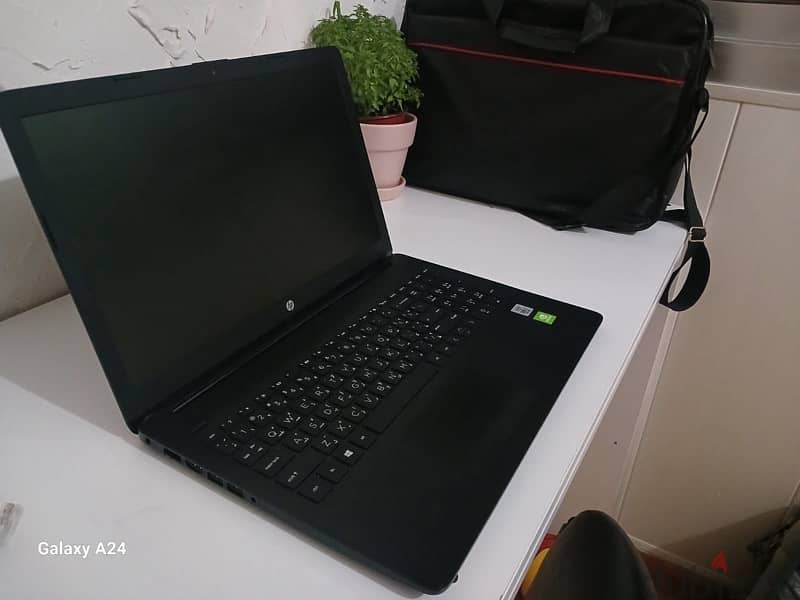 HP LAPTOP USED LIKE NEW 0