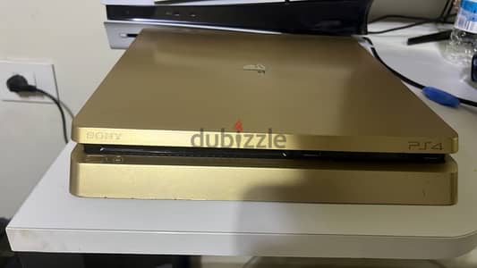 GOLD PS4 SLIM 1TB