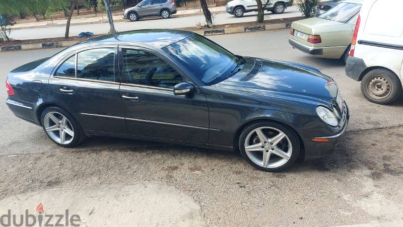 Mercedes-Benz E-Class 2003 1